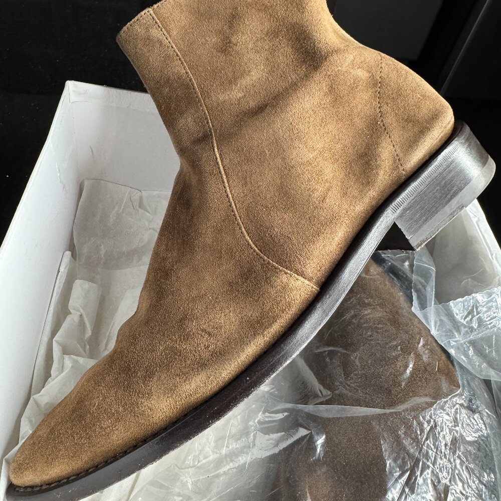 Balenciaga Suede Chelsea Boot (suede)
